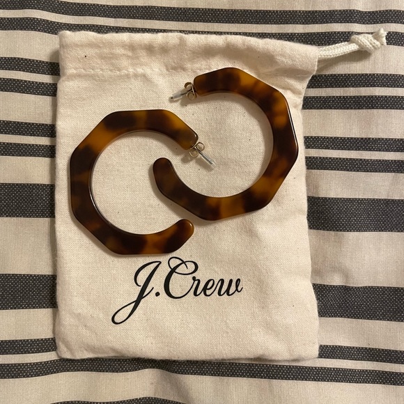 NEW J.Crew Deep Tortoise Resin Angled Hoop Earrings - Picture 5 of 5
